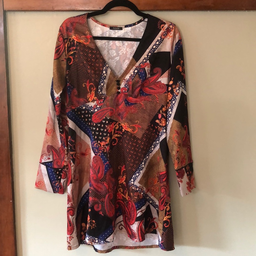 Lightweight V-neck dress.